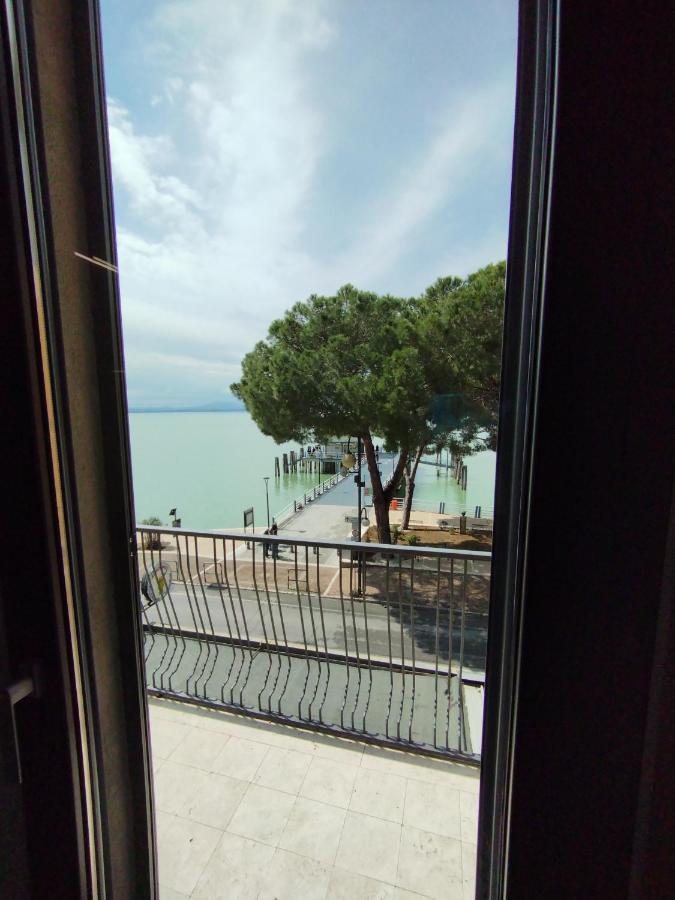 The View - Sunset & Relax - Suite - Appartamenti Vista Lago Passignano sul Trasimeno Εξωτερικό φωτογραφία