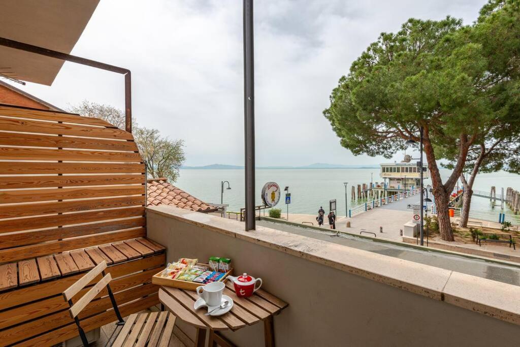The View - Sunset & Relax - Suite - Appartamenti Vista Lago Passignano sul Trasimeno Εξωτερικό φωτογραφία